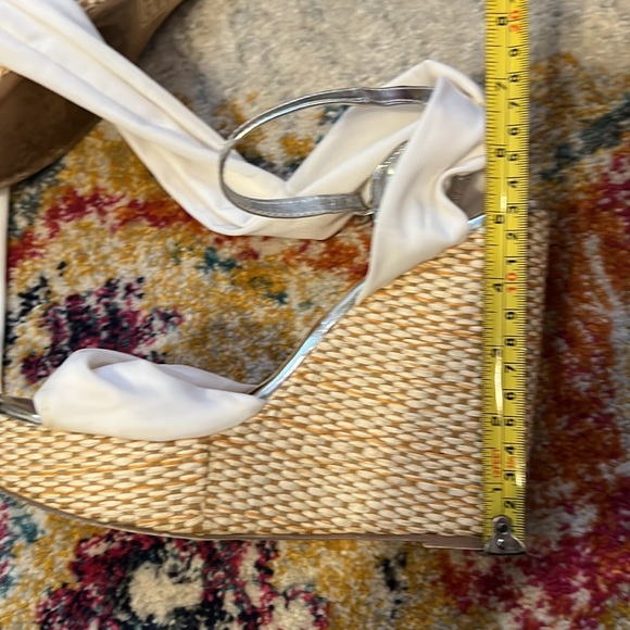 White wrap around platform sandals - Picture 8 of 9